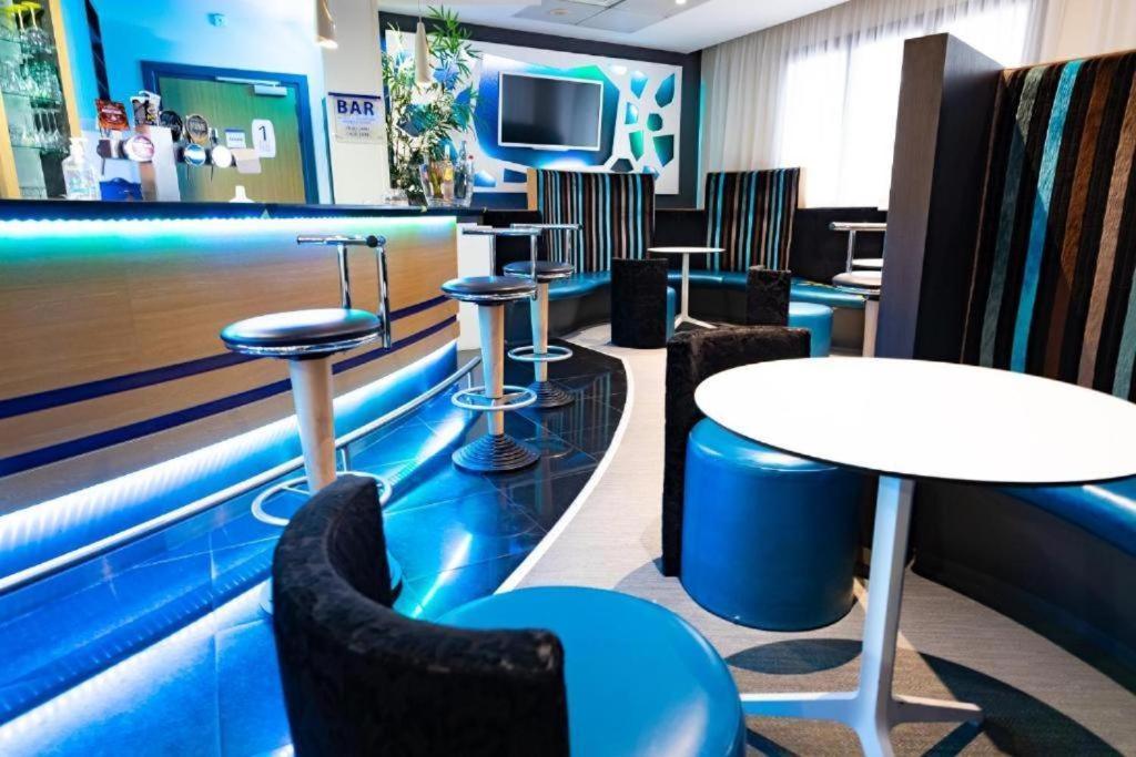 Chati-Bourg Citea Express Dayuse - Suite 3 Pieces W -- 25 Min Paris Montparnasse -- 15 Min Velizy Châtillon Eksteriør bilde